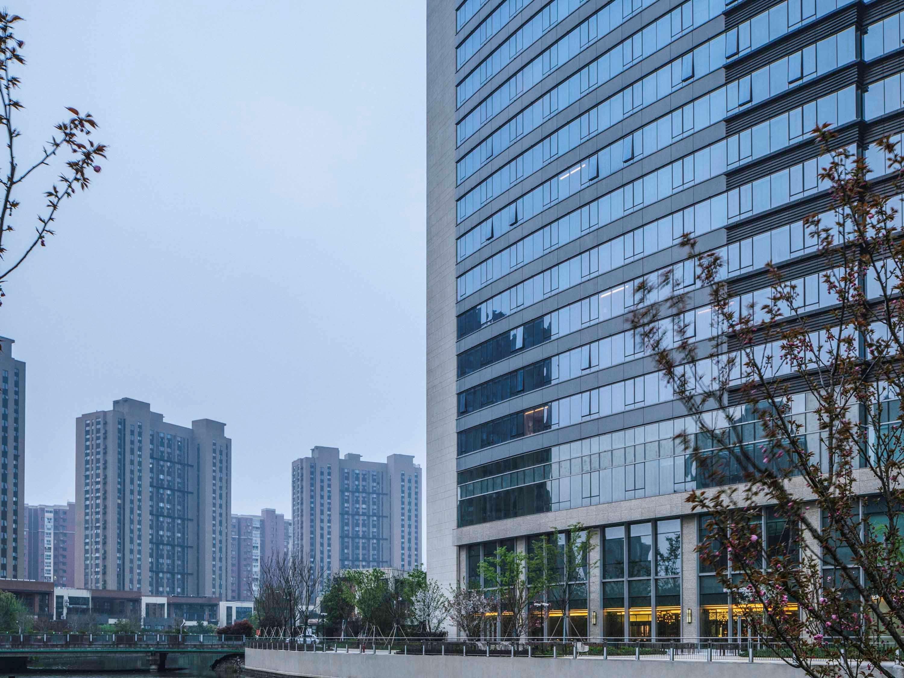 Pullman Qingpu Excellence Hotel 5*